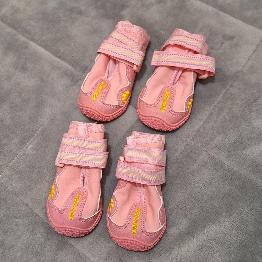 Qumy Pets Waterproof Anti Slip Dog Shoes